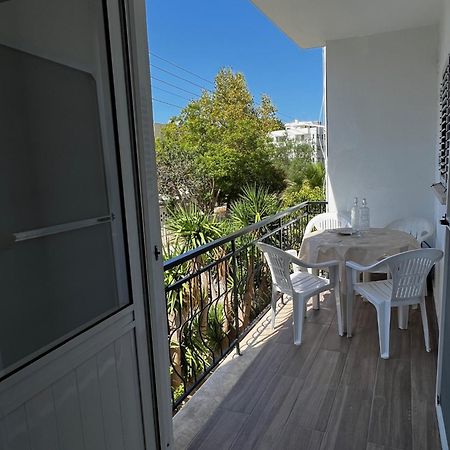 Stylish 3 Bedroom Apartment In Kerínia Kültér fotó