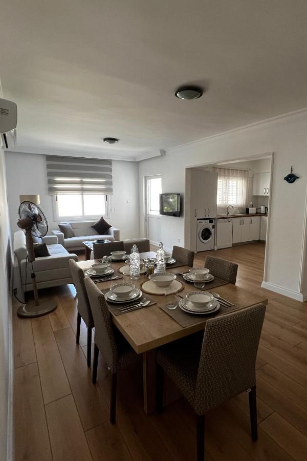 Stylish 3 Bedroom Apartment In Kerínia Kültér fotó