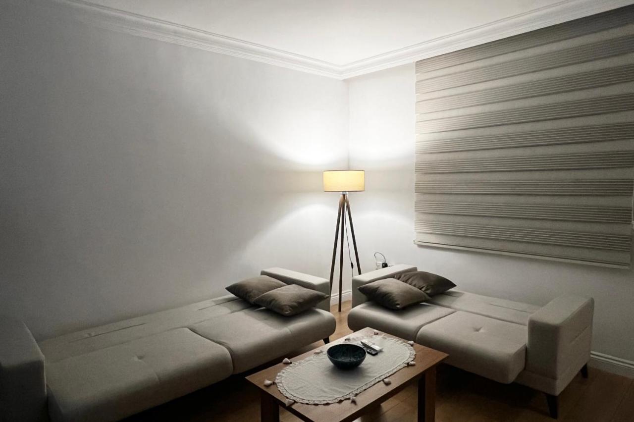 Stylish 3 Bedroom Apartment In Kerínia Kültér fotó