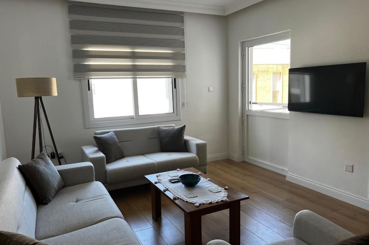 Stylish 3 Bedroom Apartment In Kerínia Kültér fotó