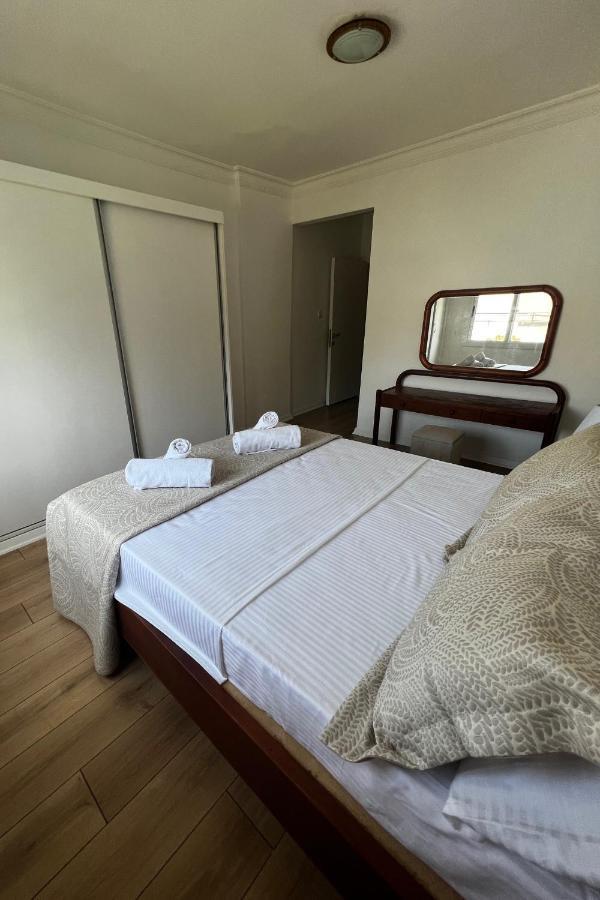 Stylish 3 Bedroom Apartment In Kerínia Kültér fotó