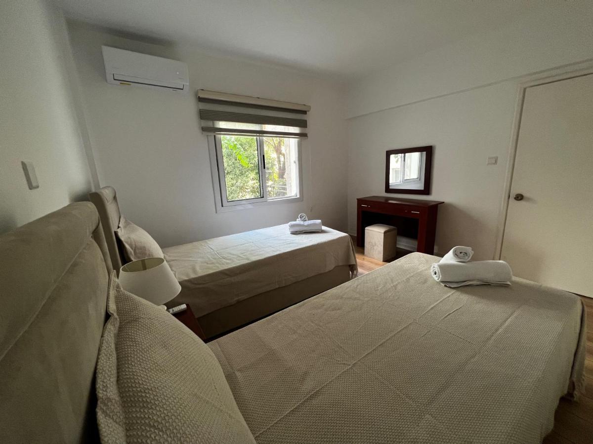 Stylish 3 Bedroom Apartment In Kerínia Kültér fotó