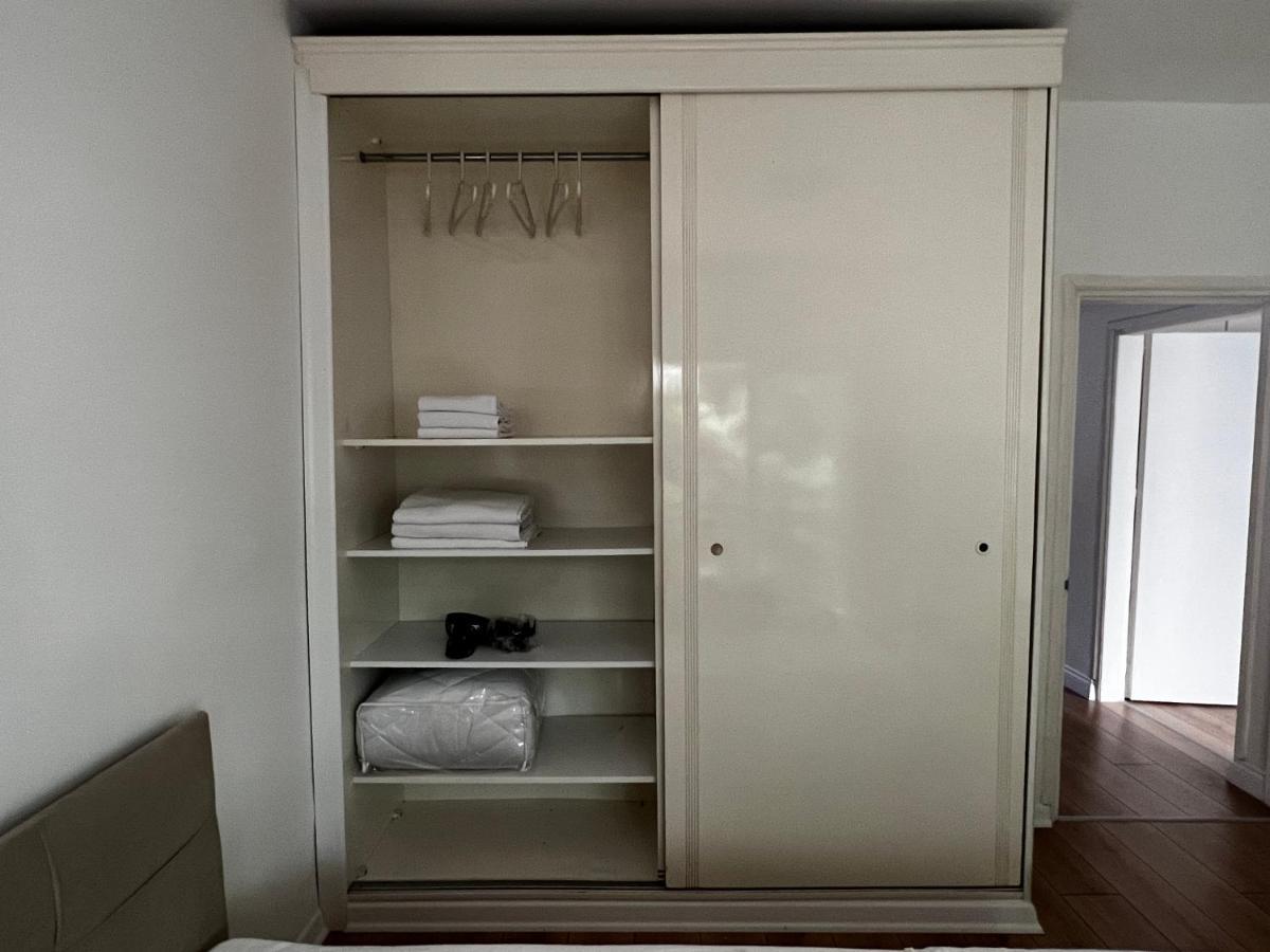 Stylish 3 Bedroom Apartment In Kerínia Kültér fotó